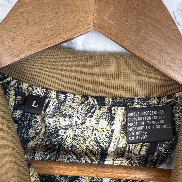 Tundra Canada Vtg 90s Coogie Style Neutral Print Collared Polo Shirt Mens LARGE - Picture 3 of 6